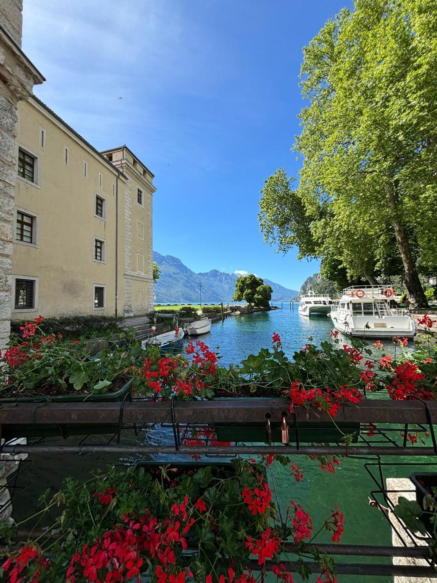 Apartmán Garden & Pool Perugini Torbole Sul Garda Exteriér fotografie